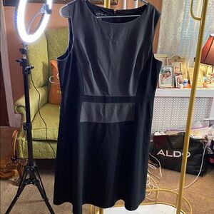 Jones New York Black Sleeveless Dress